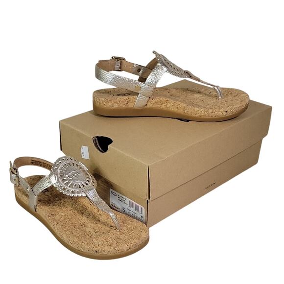 UGG Wayden II Metallic Gold Leather Sandals Womens Size 5 NEW - Picture 1 of 12